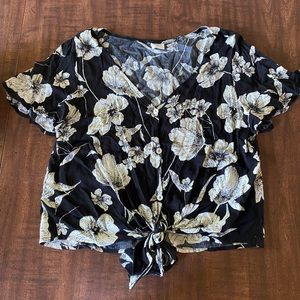Vici Crop Floral Top - Size Small